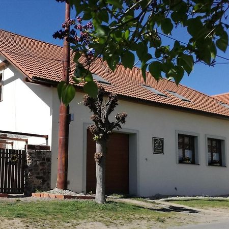 Ferienwohnung Zeleny Statek Bzova Exterior foto