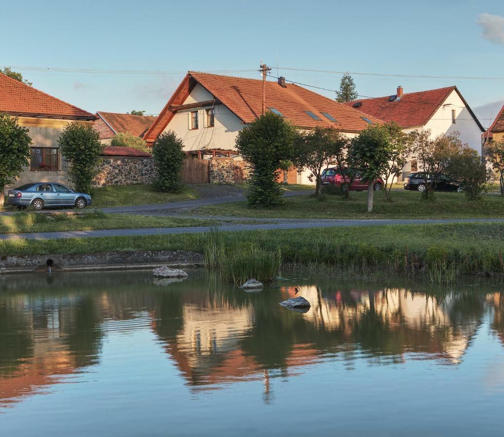 Ferienwohnung Zeleny Statek Bzova Exterior foto