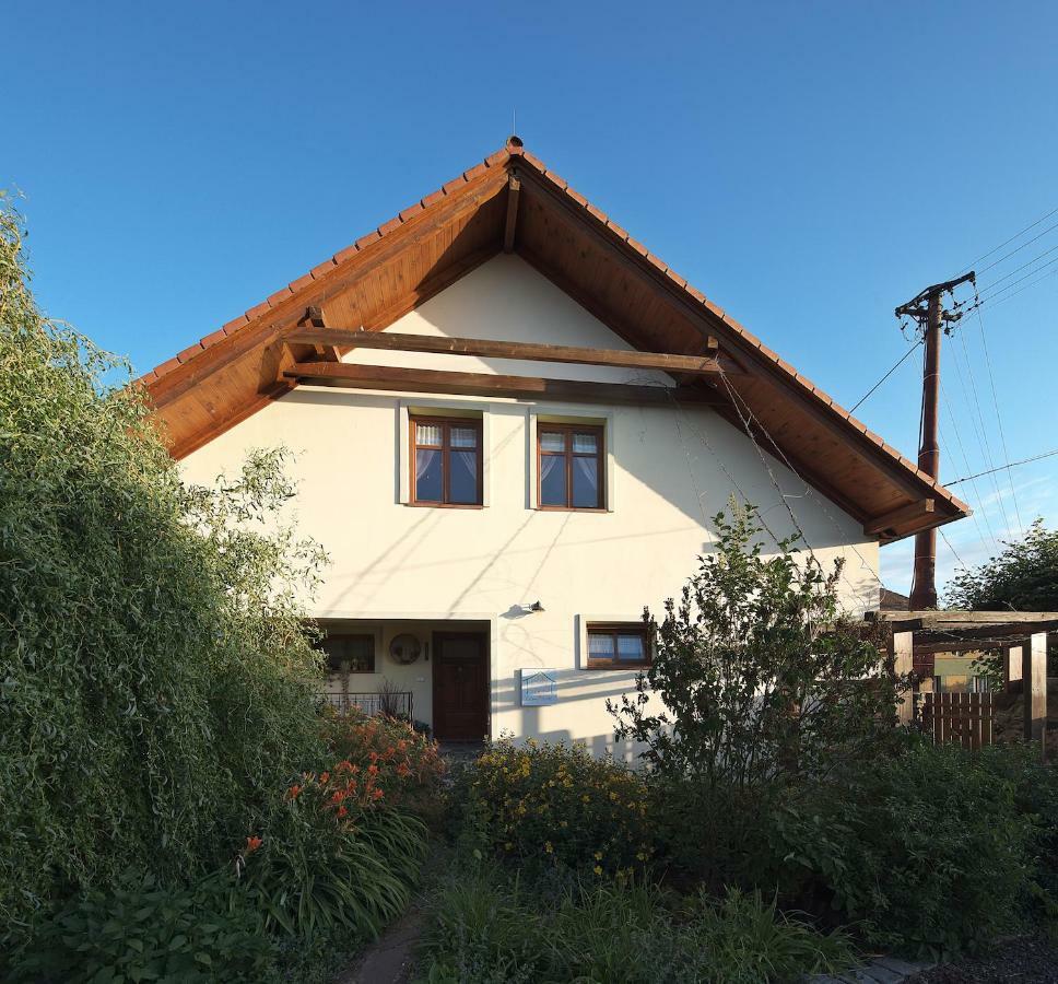 Ferienwohnung Zeleny Statek Bzova Exterior foto